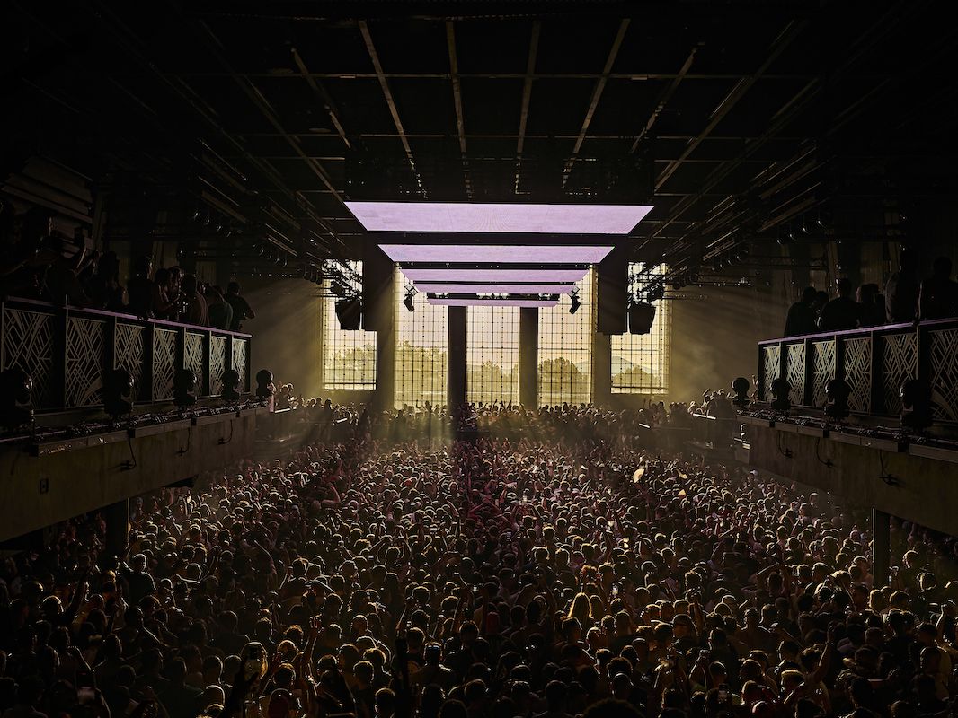 unvrs 2025 opening bis credits angelina res