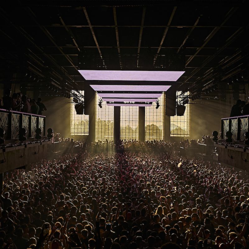 unvrs 2025 opening bis credits angelina res